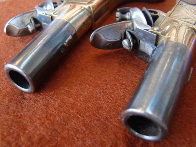 A nice pair of SCOTTISH flintlock pocket pistols by Henderson of Paisley circa 1790-1800 — image 4